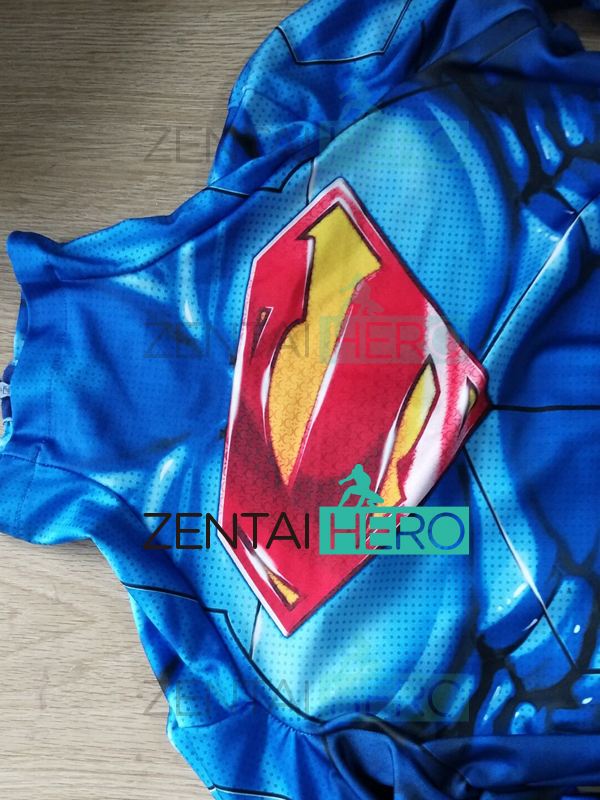3D Printing New 52 Superman Cosplay Costume With Cape