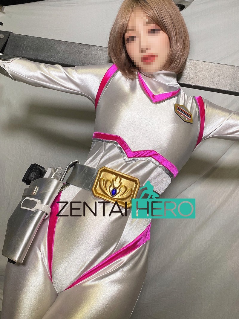 Girl Sexy Heroine Ranger White Shiny Satin Cosplay Costume